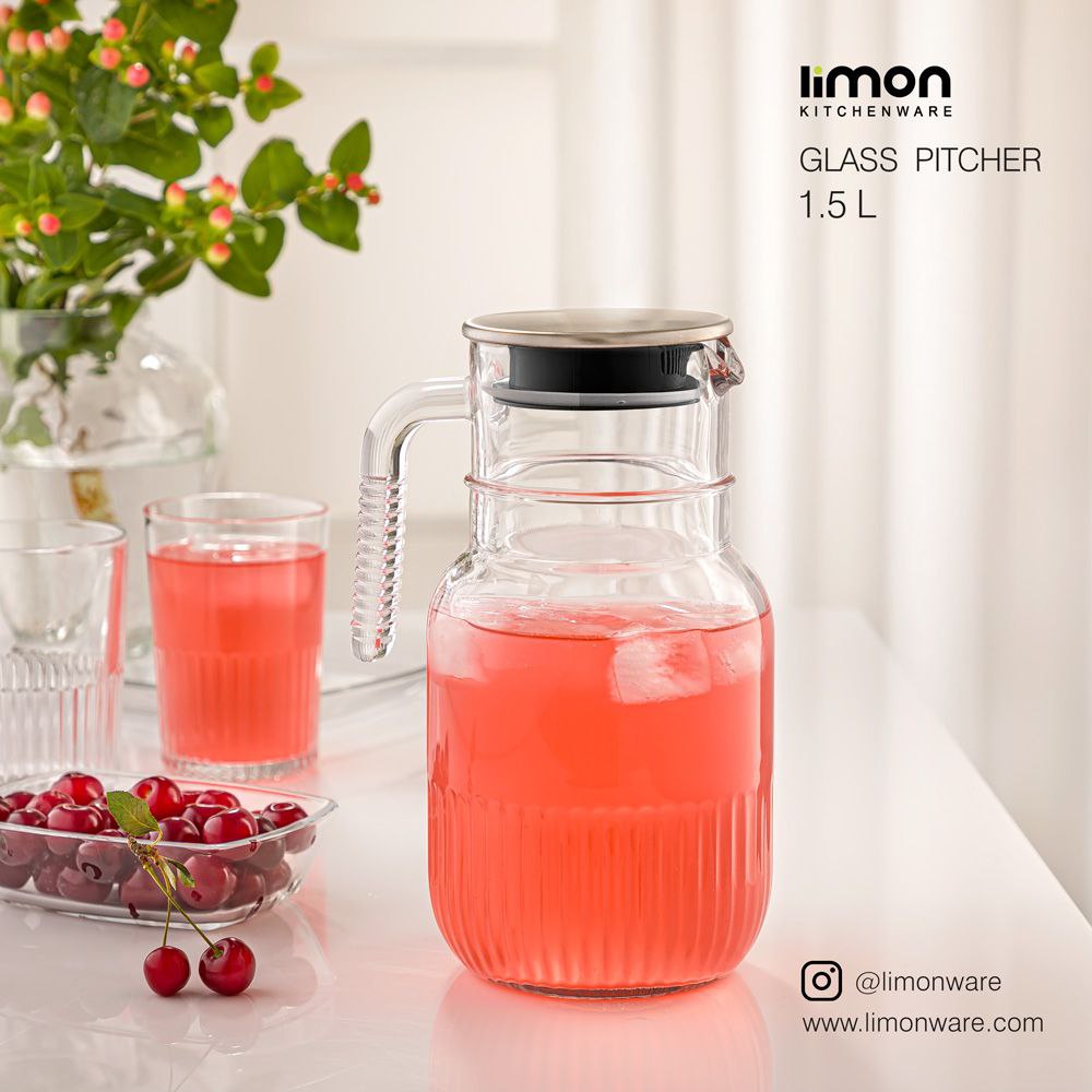 پارچ شیشه ای ۱,۵ لیتر شیاردار درب استیل(لیمون) 2375
